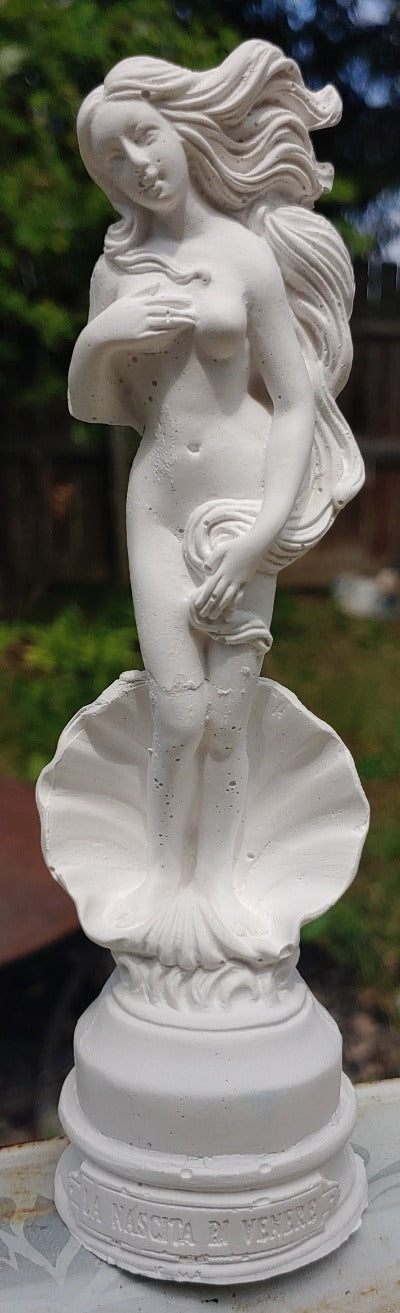 Birth of Venus Statue